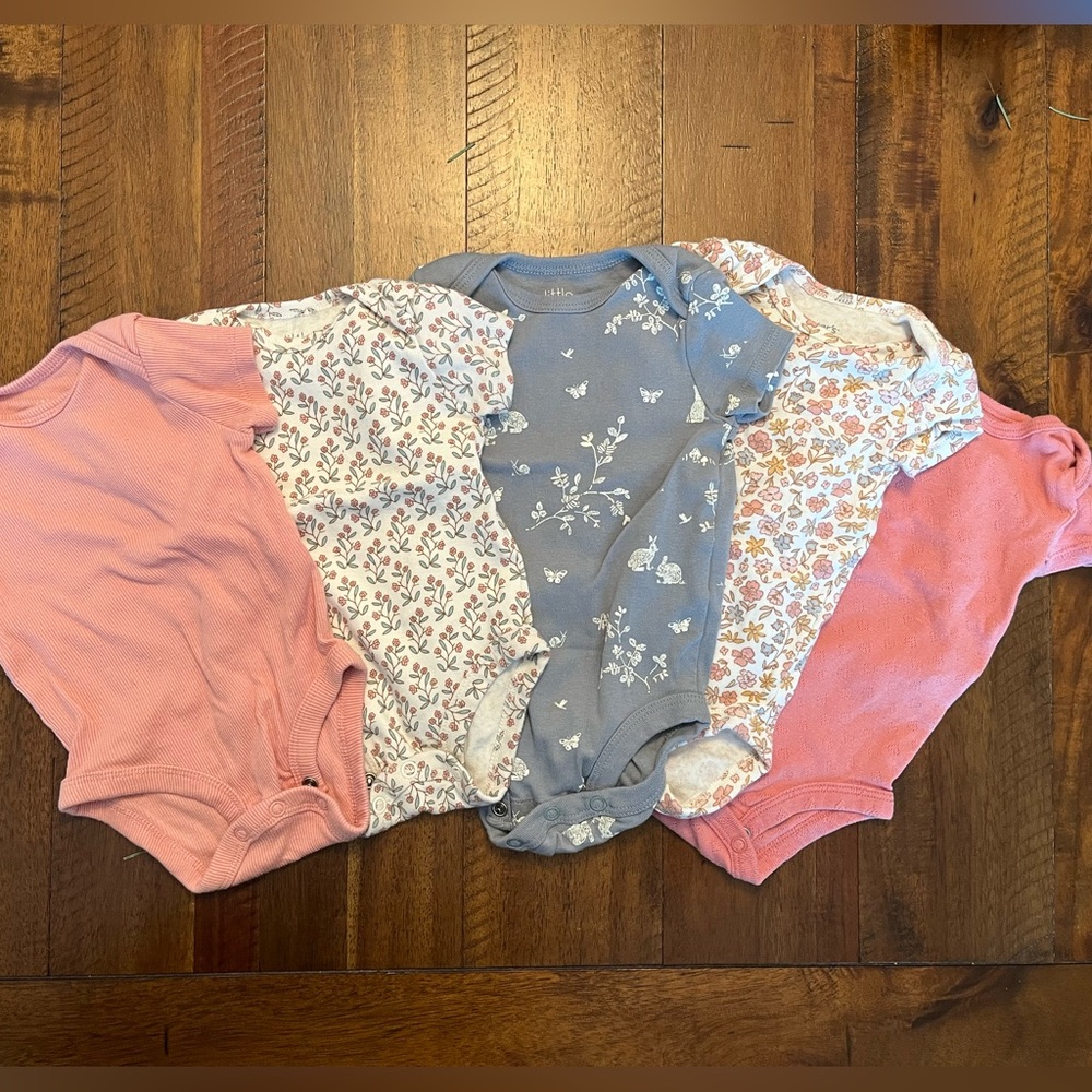Set of 5 Baby Onesies in Pink, Blue, and White